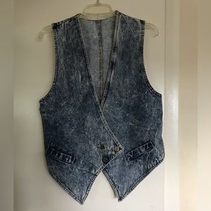Vintage denim woman’s vest!